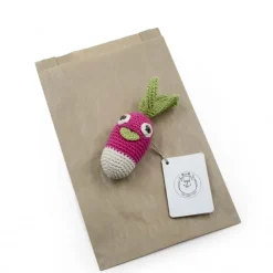 Hochet mini radis Gigi en coton bio