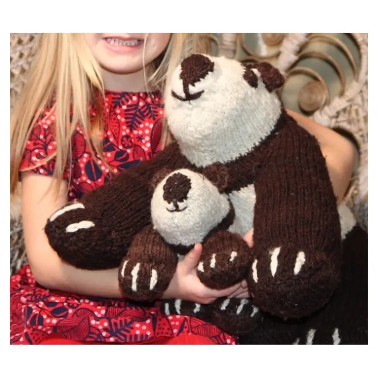 Peluche bébé panda laine fait main équitable