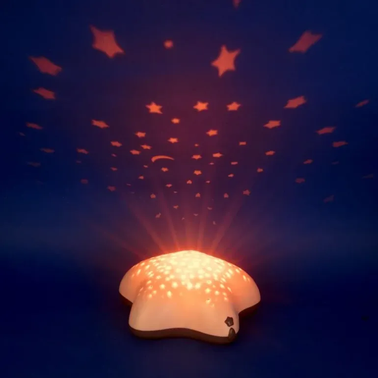 Projecteur d'étoiles musical "Dans les bois" à piles - Pabobo